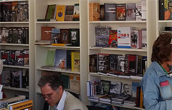 Небольшие книжные магазины в Москве может погубить торговый сбор