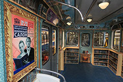 В петербургском метро открылась Мобильная библиотека