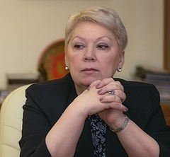 Министры продолжают изрекать банальности: Ольга Васильева заявила, что в России нужно возродить детскую литературу, которая способствует воспитанию подрастающего поколения.